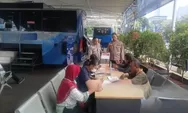 Itwasda Polda Metro Jaya Sosialisasikan SP4N Lapor kepada Warga di Samsat Keliling