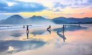 Pantai Selong Belanak Di Lombok Tengah, Nusa Tenggara Barat 