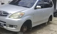 Ditinggal Kerja, Mobil Warga Ciawi Ditemukan Tanpa Ban Satu Pun, Diduga Dicuri