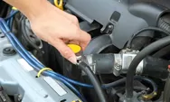 5 Cara Mengatasi Mesin Mobil Overheat saat Terjebak Kemacetan