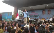 Santri dan Warga Tasik Sambut Prabowo Subianto dengan Panggilan 'Pak Gemoy'   