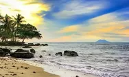Menikmati keindahan Pantai Carita