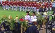 Bendera Merah Putih Dibawa Kirab Kereta Kencana Kembali ke Monas