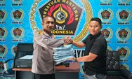 Dukung Tugas Wartawan, Kapolres Murung Raya Serahkan Seragam PWI