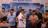 Kunjungi SMAN 1 Kumai, Gubernur Kalimantan Tengah Tinjau Kemajuan Pembelajaran Digital dan Layanan Pasar Murah