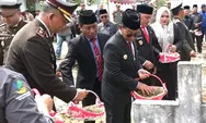 Bupati Murung Raya Pimpin Ziarah ke Taman Makam Pahlawan