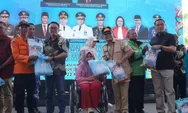 Jelang Nataru, Gubernur Kalteng Turun Langsung Salurkan Bantuan Pangan Presiden dan Gelar Pasar Murah