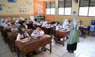 Di Balik Seragam Mengajar, Guru Swasta Bergelut dengan Ketidakpastian