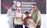 Satu Tahun Danantara Indonesia, Jasa Raharja Salurkan Ribuan Paket Sekolah untuk Anak Indonesia