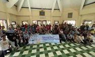 Berbagi Kasih, Keluarga Besar Klinik Gigi Dentes Kunjungi Lansia di Panti Wreda Budhi Dharma