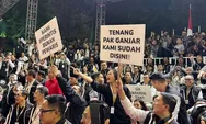 Ganjar Disambut Pendukung dengan Beragam Poster Unik Saat Pengundian Nomor Urut, Ada Aldi Taher Juga