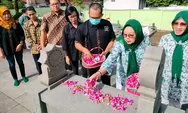 Meneladani Nilai-nilai Kejuangan Tokoh Pers Nasional Terdahulu, Dalam Rangka HPN 2024 PWI DIY dan IKWI DIY Gelar Ziarah