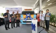 BCA Serahkan Ambulans untuk Queen Latifa Hospital Yogyakarta
