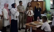 Makan Bergizi Gratis di Ciracas, Siswa SD Beri Pantun untuk Prabowo: Terima Kasih, Pak Presiden!