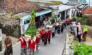 Petani tembakau lereng Gunung Sumbing gelar ritual di makam Ki Ageng Makukuhan, berharap hasil tembakau menyejahterakan