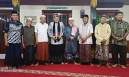 Khamim bahas tema 'Mengisi Kemerdekaan dalam Pandangan Islam' dalam Pengajian Sabtu Pagi Subuh Masjid Kuncen Wirobrajan Yogyakarta
