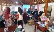 Tim PkM UMBY dan Universitas Tabanan beri pelatihan pembuatan sabun mandi berbahan minyak kelapa di Kenteng Karangmojo Gunungkidul