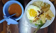 Selain mie kari, ayam karage dan bubur kuah, di lokasi kuliner Kedai Sentosa ini tersedia bubur goreng yang renyah di luar dan gurih di dalam