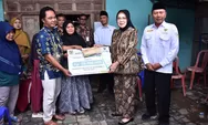Datangi Rumah Warga, Bupati Sukoharjo Antar Langsung Bantuan Rehab RTLH