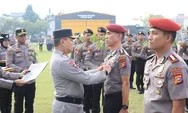 Kapolri Hadiahi Pin Emas kepada AKBP Rooy Noor atas Prestasi Gemilang Kasus Perburuan Gajah Liar