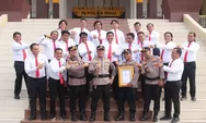 Kapolda Riau Berikan Penghargaan kepada Kapolres dan Personil  Satresnarkoba Polres Rohil yang Ungkap Narkoba