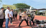 Kondisi siap Pakai, Kapolres Rohil Cek Kesiapan Peralatan Dalmas dan Ranmor Hadapi Situasi Nasional