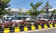 Trotoar Disulap Jadi Parkir Meski Ada Larangan, Kendaraan di Depan Dealer Toyota Terpantau Meluber