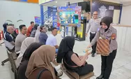 Pemohon SIM Antusias, Satlantas Polresta Pekanbaru Hadirkan Sensasi Nobar Piala Dunia di Ruang Pelayanan