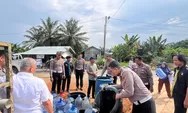 Wujud Nyata Kepedulian Polri untuk Masyarakat, Polda Riau Distribusikan 2.312 Paket Bansos, Bedah Rumah dan Air Bersih