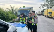 Polantas Pelalawan Perketat Pengaturan Arus di KM 75 Lintas Timur, Tilang 10 Pengendara karena Terobos Antrean