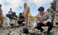 Kapolda Riau Pimpin Penanaman Kembali Hutan Mangrove yang Dirusak di Rohil
