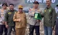 Di Hari Mangrove Sedunia, Yayasan Generasi Hijau Beri Penghargaan ke Kapolda Riau