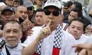 Munarman Resmi Bebas dari Penjara, Kenakan Syal dan Topi Palestina