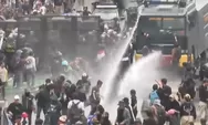 Massa Demo Depan DPR Keos, Pendemo Sempat Masuk Tol Dalam Kota dan Lalin Terganggu, Polisi Gunakan Water Cannon