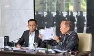Langsung Terjawab! Arsul Sani Pamer Ijazah S-3 Asli di MK, Buktikan Semua Tuduhan soal Ijazah Palsu
