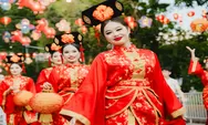 Parade Imlek Nusantara Meriahkan Jakarta, Warga Antusias Meski Diguyur Hujan