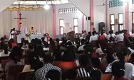 Momen Haru HUT RI, Lagu Indonesia Raya dan Tanah Airku Dinyanyikan Umat di Gereja