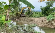 Didukung PT BSI, Pemdes Sumberagung Normalisasi Sungai Roworejo