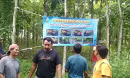 Jalan Rusak 10 Tahun Akhirnya Diaspal, Warga Lampon Bentangkan Spanduk “Terima Kasih PT BSI”