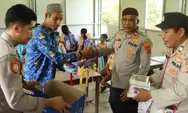 Polres Manggarai Barat Salurkan Perlengkapan Sekolah di TRK Lobohusu