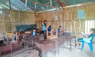 Gedung SMPN 19 Borong Memprihatinkan: Pelupuh Lapuk Dimakan Rayap, 19 Siswa Angkatan Pertama Ujian di Ruang Darurat