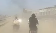 Dua Bulan Setelah Banjir, Debu Bekas Lumpur Masih Menyulitkan Aktivitas Warga Aceh Tamiang