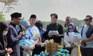 Enzy Storia Kenang Vidi Aldiano di Hari Lahirnya, Suasana Ziarah Penuh Haru