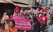 Aliansi Perempuan Indonesia Membawa Panci Turun ke Jalan Meminta Harga Pangan Diturunkan