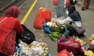 Serombmngan Perempuan Pedagang Berjuang  Sejak Malam dari Stasiun Maja Banten 
