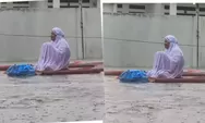 Viral Ibu Berdoa di Tengah Hujan Usai Salat Id di Pekanbaru, Momen Haru Bikin Warganet Tersentuh