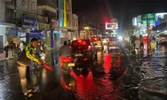 Banjir Tasikmalaya Picu Kemacetan Parah, Polres Tasikmalaya Kota Sigap Kendalikan Lalu Lintas di Titik Rawan
