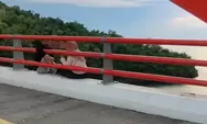 Viral Pasangan Muda-Mudi Duduk di Tepi Jembatan Merah Jayapura, Warga Tegur hingga Tiga Kali