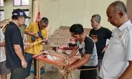 Payung Geulis Kota Tasikmalaya Dibuat Lebih Inovatif, Model 8 Jari-jari Jadi Harapan Baru Para Perajin