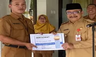 Dinas Peternakan Jombang Berikan Penghargaan Pegawai Terbaik Tahun 2025